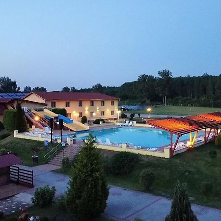 Ligetalja Termal Hotel Peneszlek Екстер'єр фото