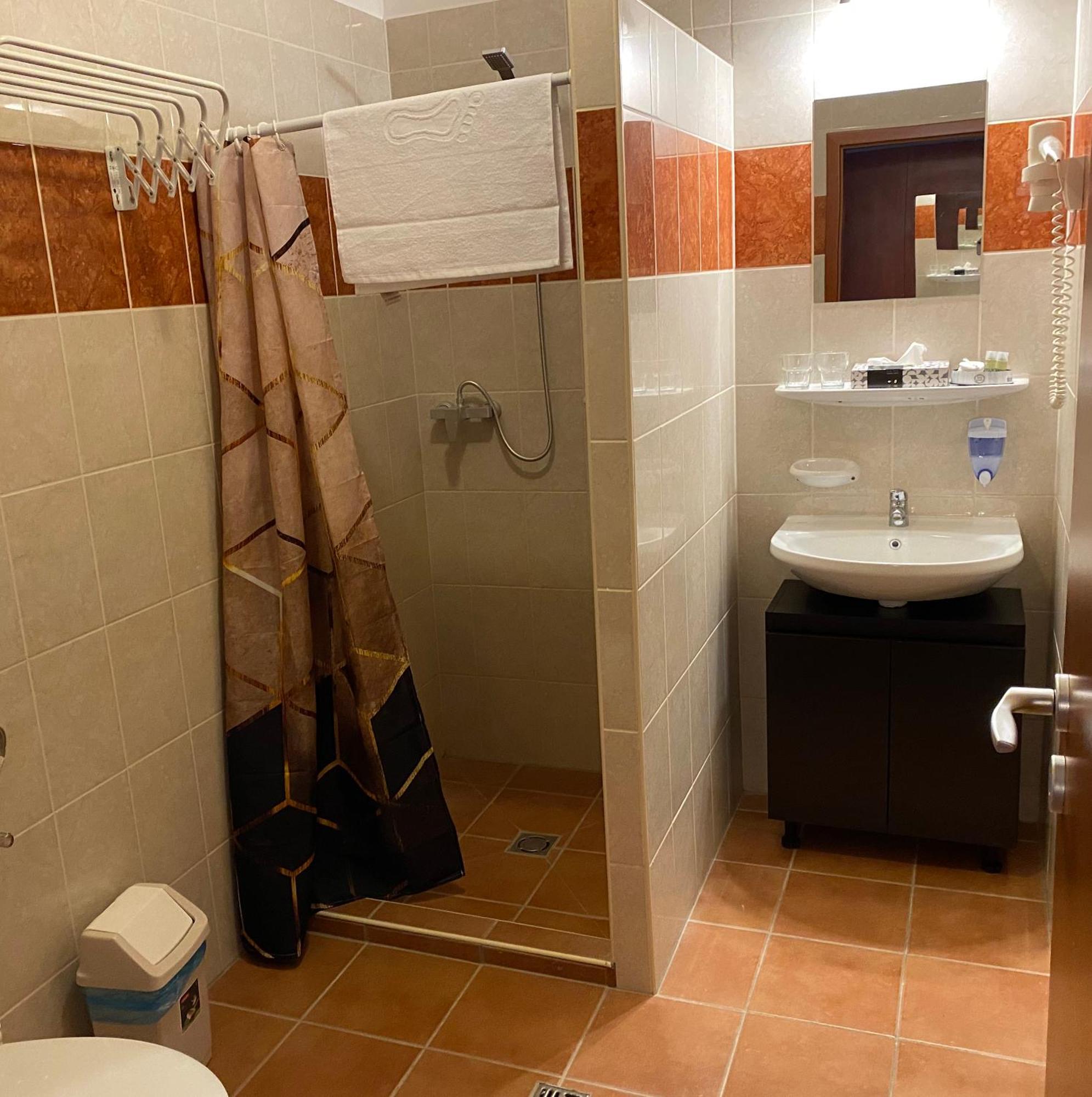 Ligetalja Termal Hotel Peneszlek Екстер'єр фото