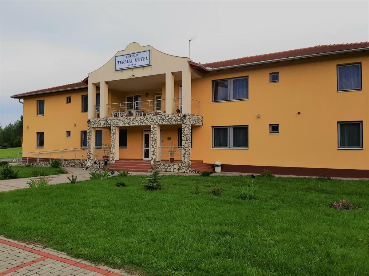 Ligetalja Termal Hotel Peneszlek Екстер'єр фото