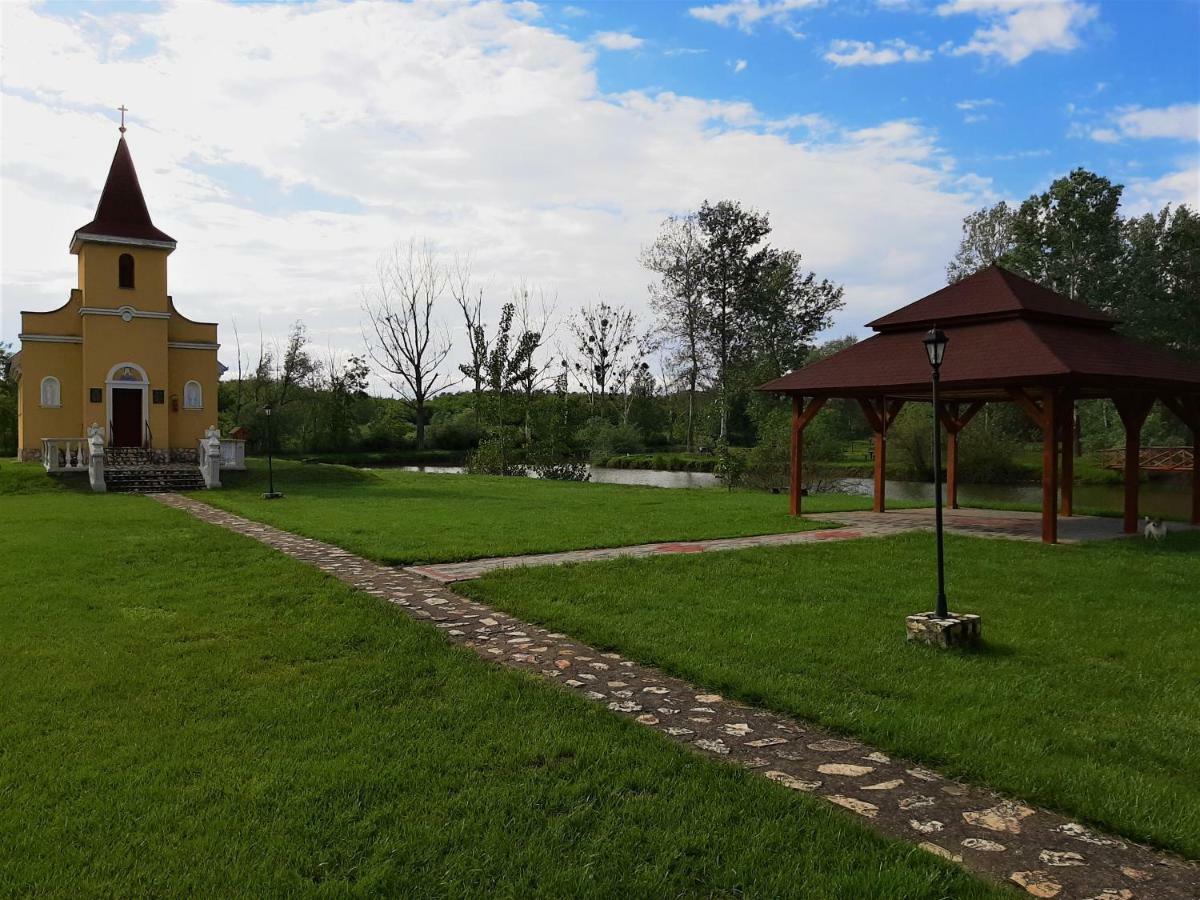 Ligetalja Termal Hotel Peneszlek Екстер'єр фото