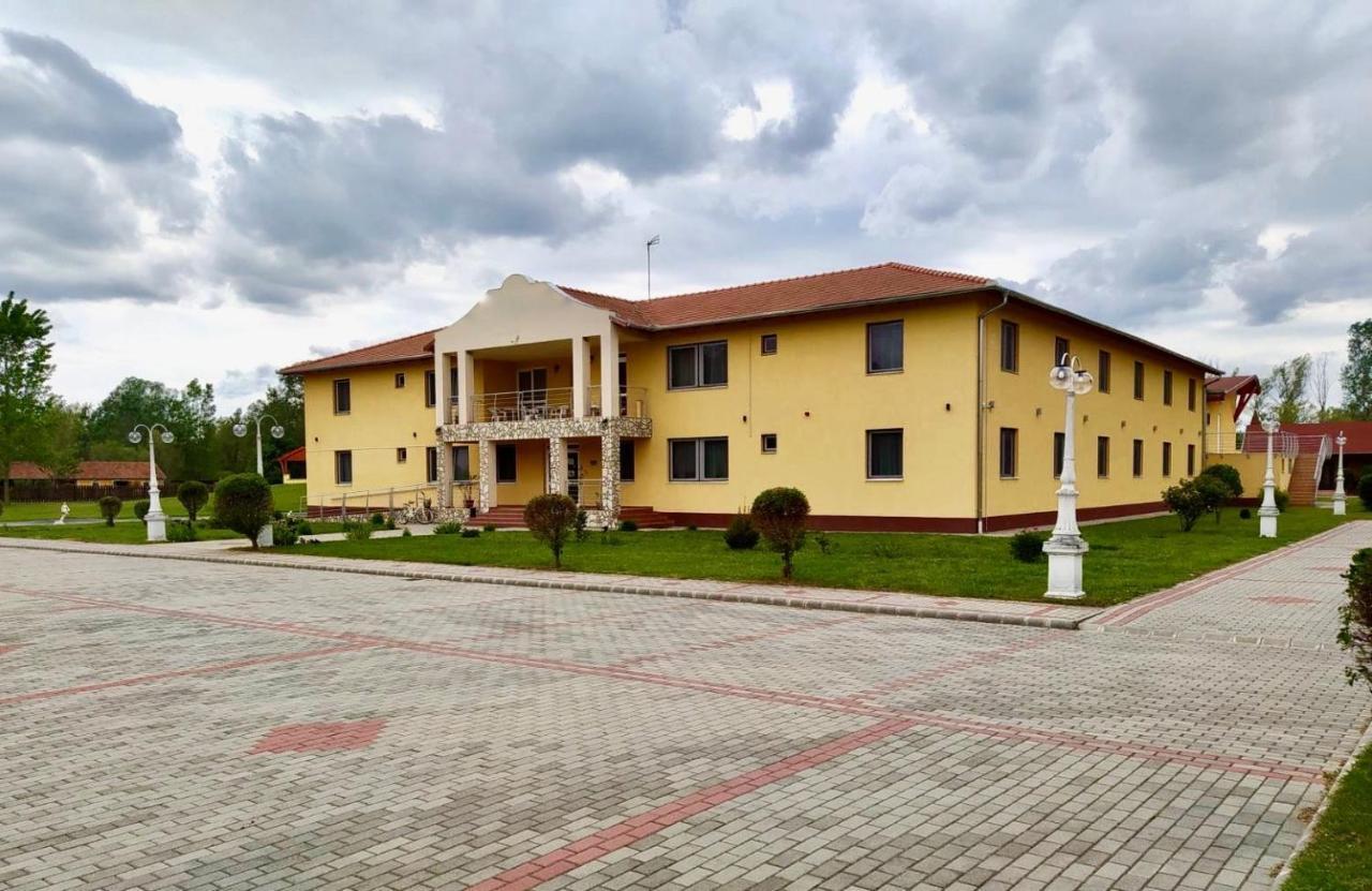 Ligetalja Termal Hotel Peneszlek Екстер'єр фото