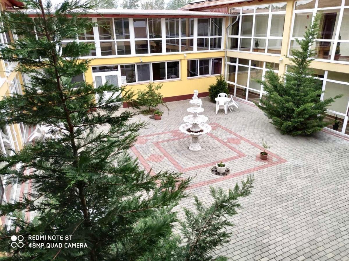Ligetalja Termal Hotel Peneszlek Екстер'єр фото